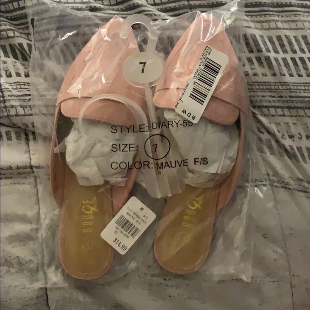 Women’s size 7 Flats/Sandals